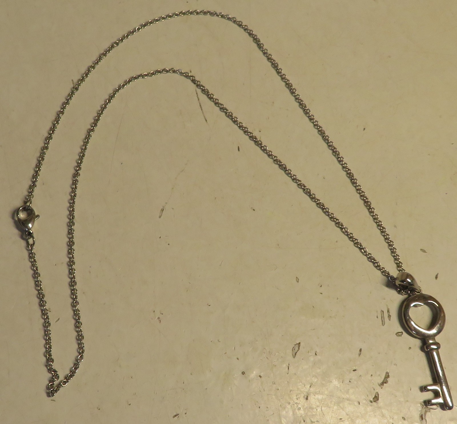 JCM Silver Tone Key To My Heart Charm Necklace Pendant Fashion Jewelry 18″ Chain