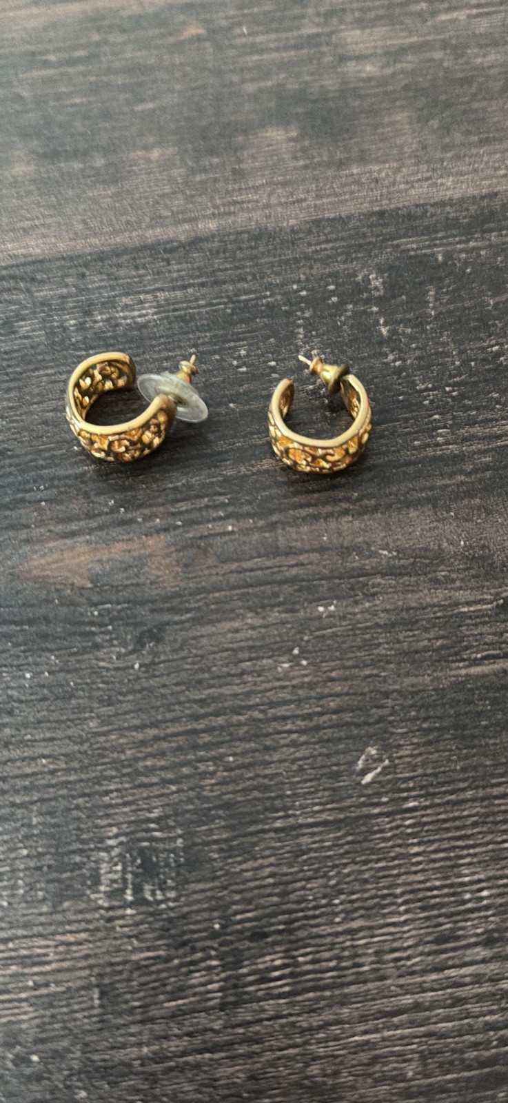 Gold Tone Textured Round Hoop Post Back Earrings Metal 0.5 in