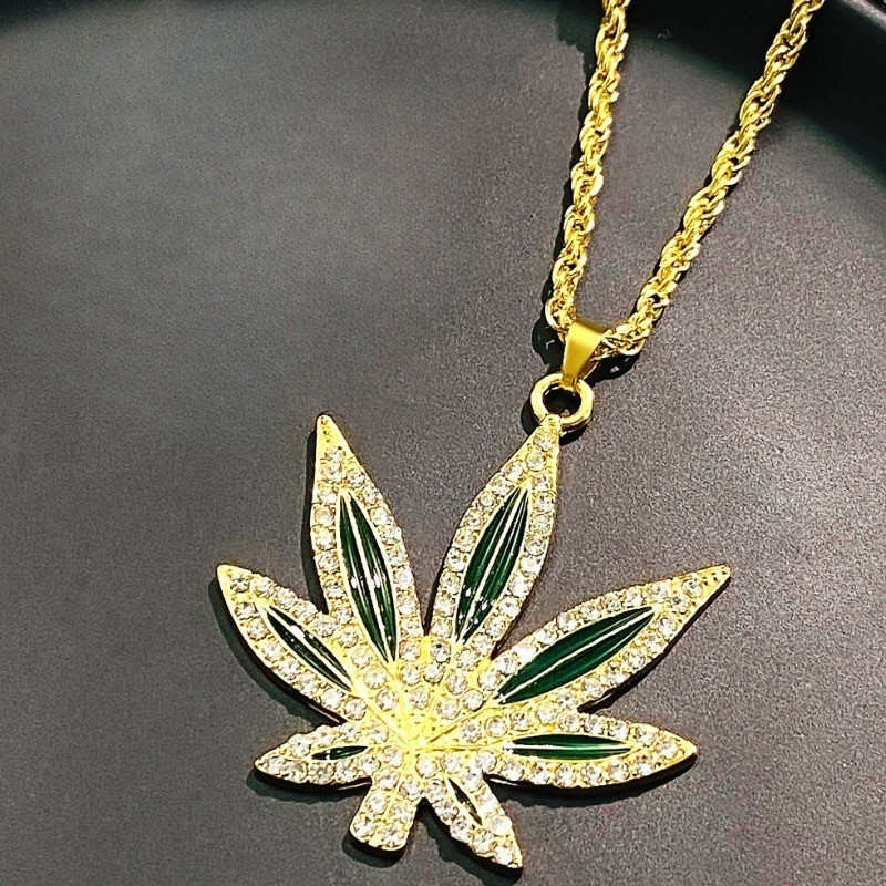 Women’s Maple Leaf Pendant Necklace with Inlaid Rhinestone Alloy Hip-hop Gift