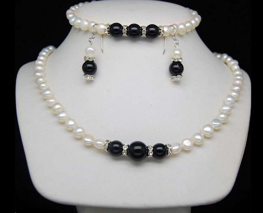 7-8MM White Pearl and Black Onyx Necklaces Bracelets Earrings Set 18/7.5”