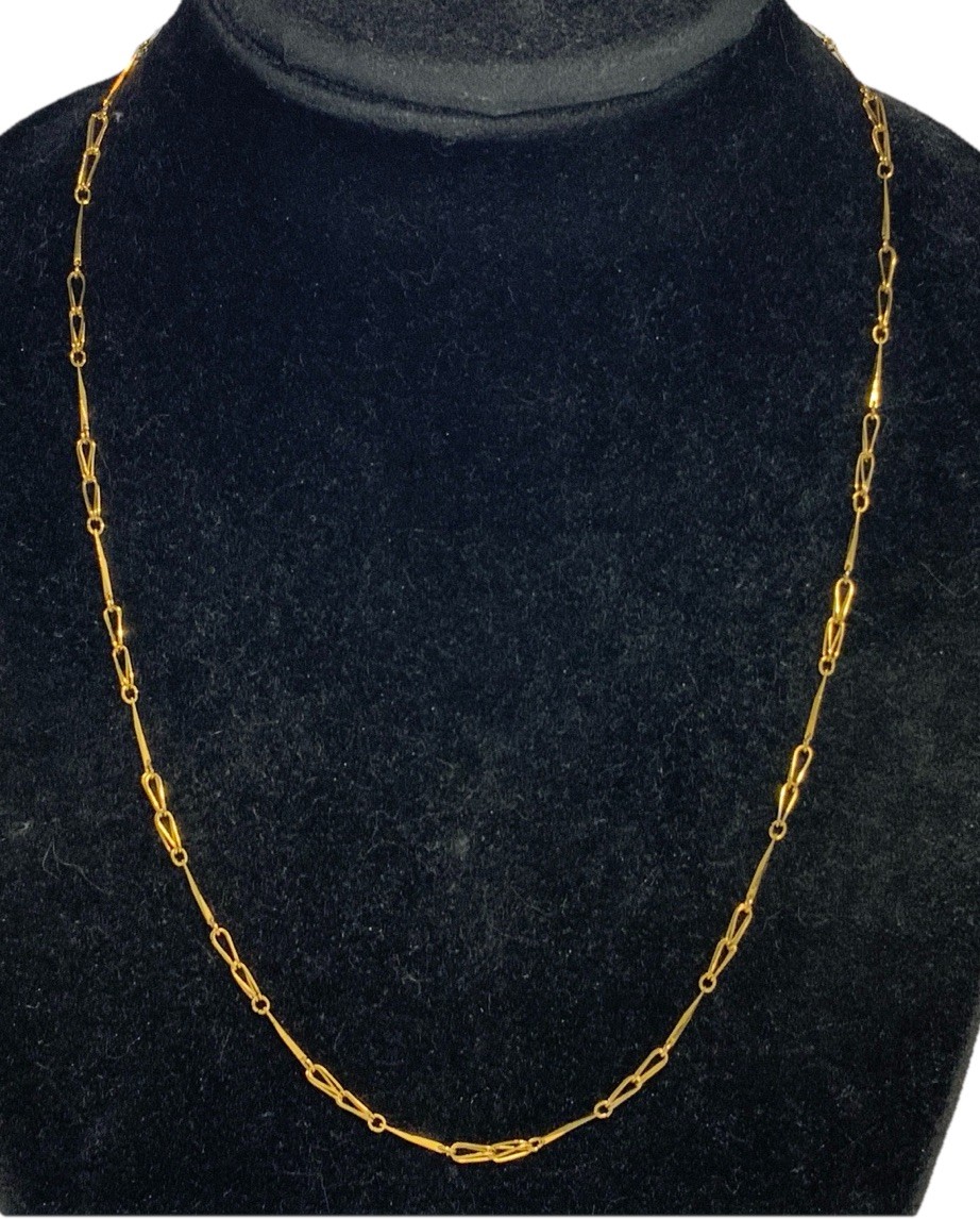 Crown Trifari Gold Tone Chain Necklace 23.5-inches LS103
