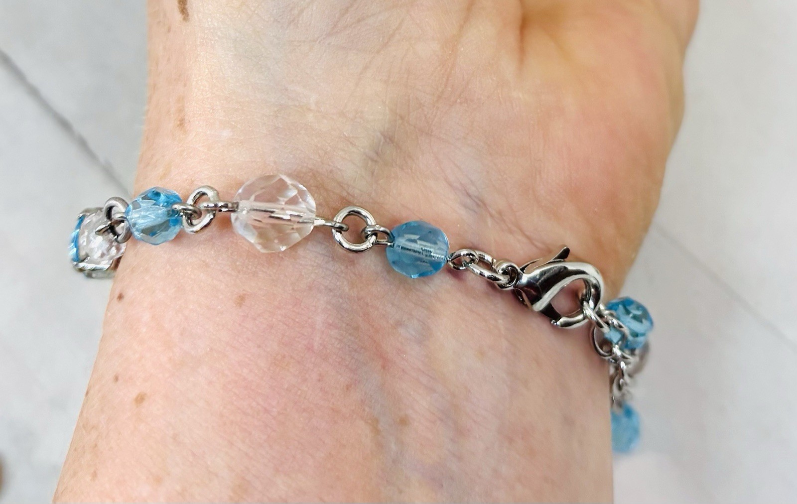 8mm Shiny Silver Plated Beaded Aquamarine Tennis Cup Chain Bracelet