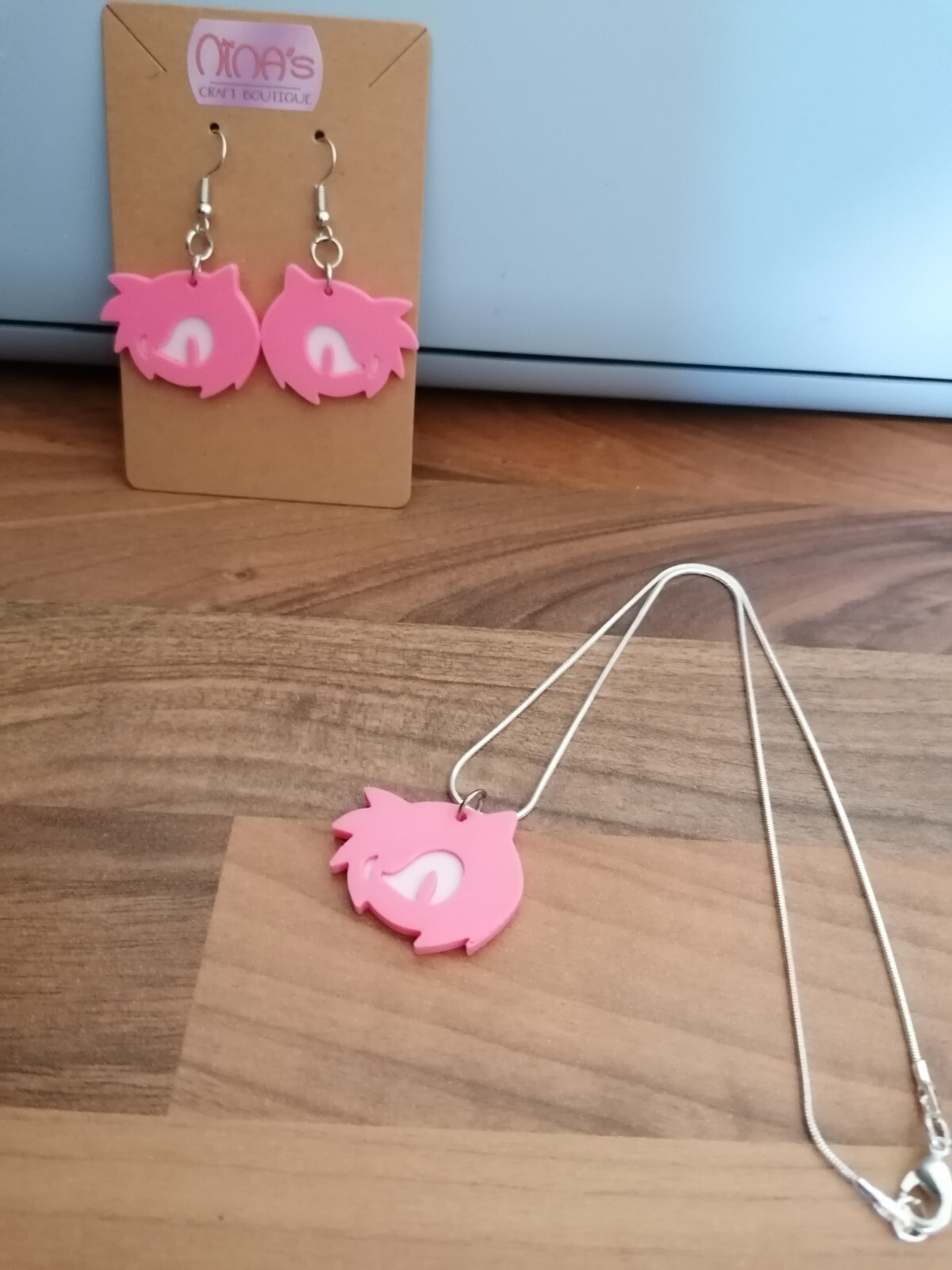 Sonic The Hedgehog – Amy Rose – Modern Earrings & Necklace 3D Printed Set