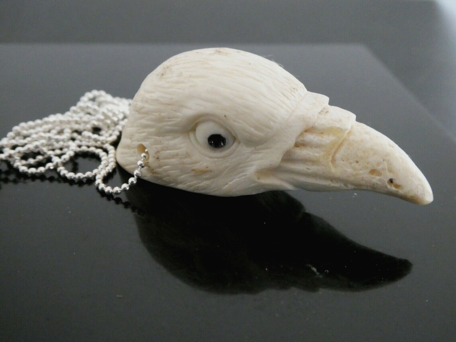 Hand Carved Realistic Crow Bird Head Shed Deer Antler SP Chain Pendant Necklace