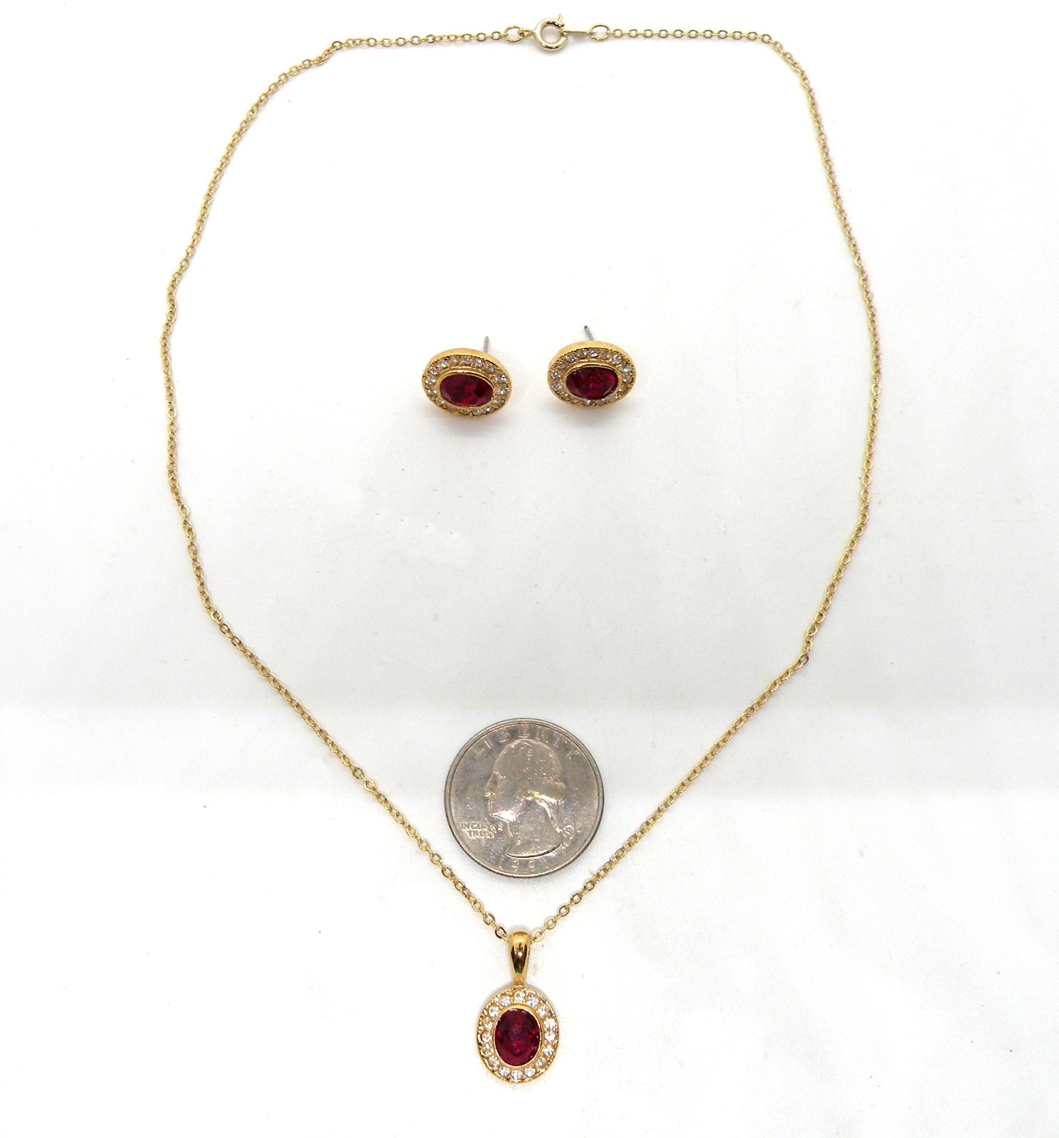 Red Roman Signed Crystal Oval Gold Tone Pendant Jewelry Necklace Earrings Set