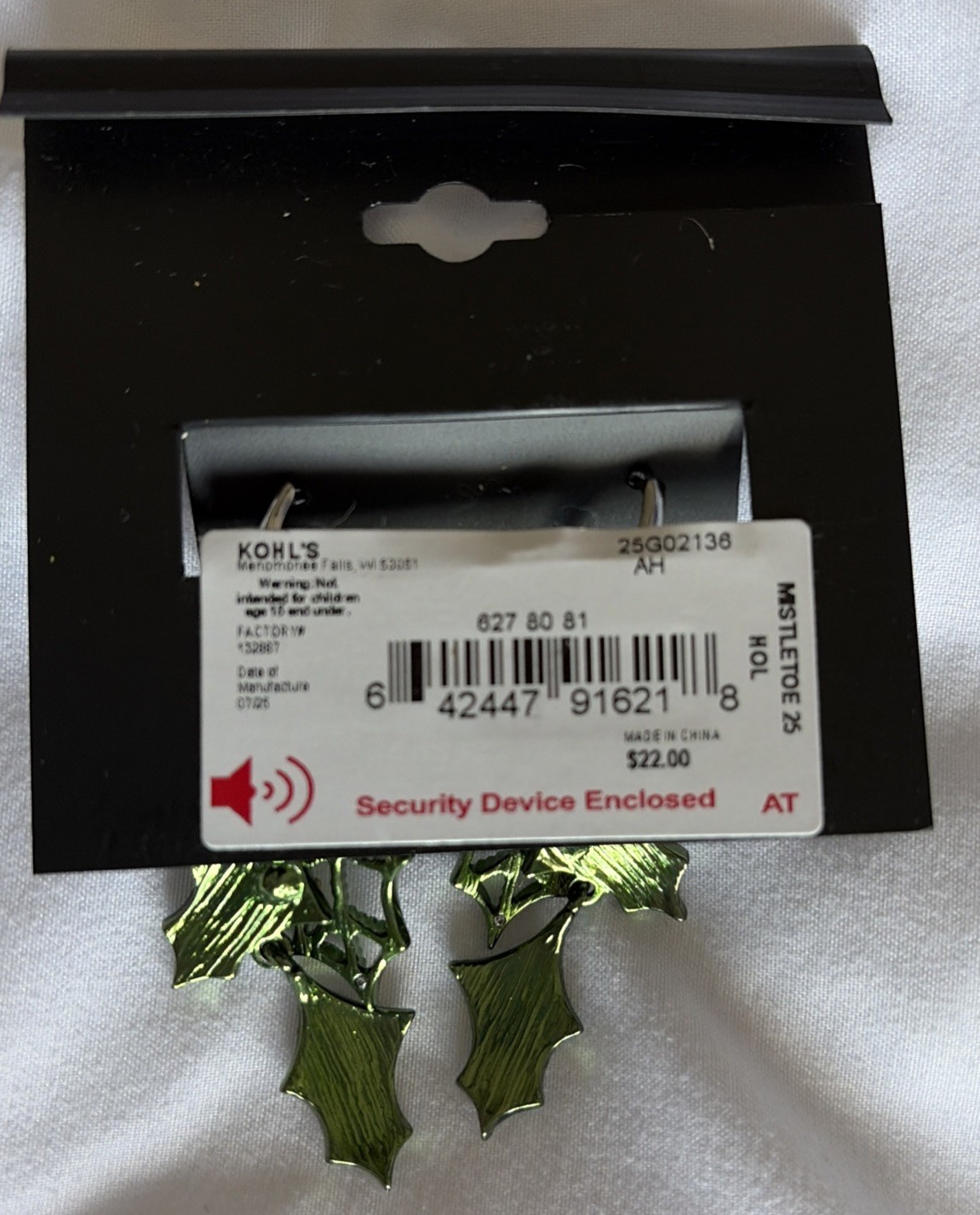 Simply Vera Wang Christmas Holly Berry MISTLETOE Dangle Drop Earrings – New