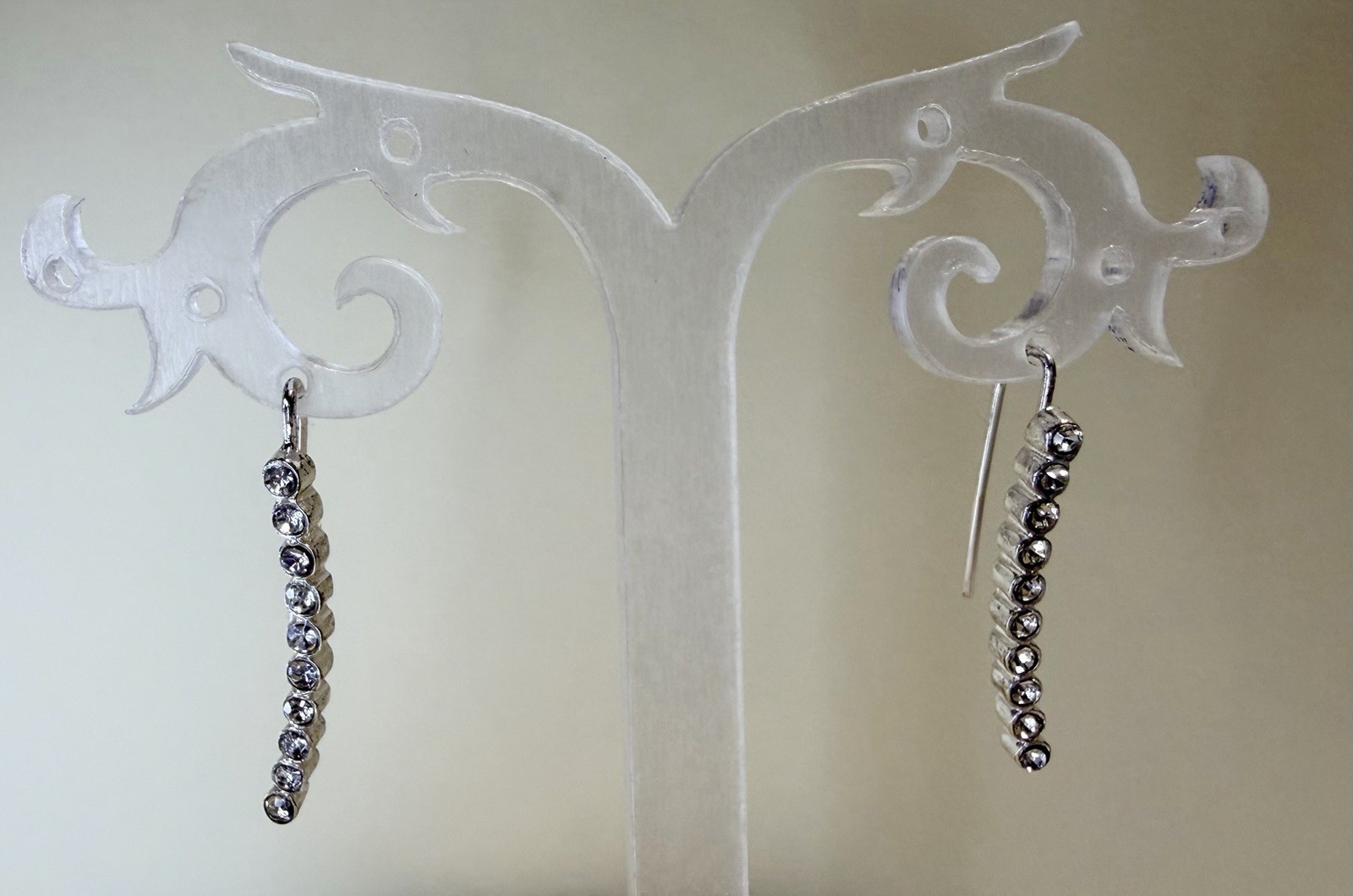 Silver Tone Uniform Clear Crystal Bezel Set Drop Dangle Earrings. Nice Quality.