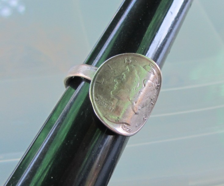 Vintage Fashion Jewelry 1923 Liberty Head Dime made into ring sz 8.25