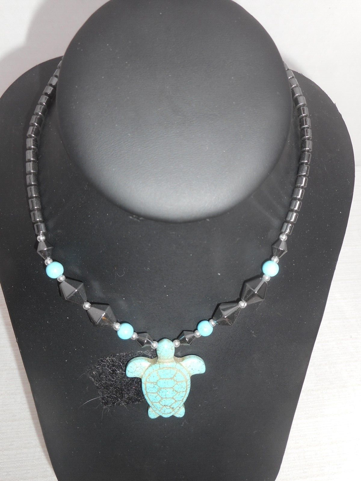 Turtle Turquoise Necklace 18″ Stone Pendant Hematite Beads Boho Nice Sea Beachy
