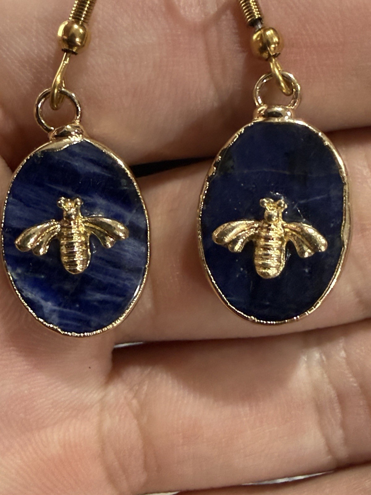 Gold Tone Bee Charm Blue Oval Dangle Drop Hook Earrings Animals Insects Theme