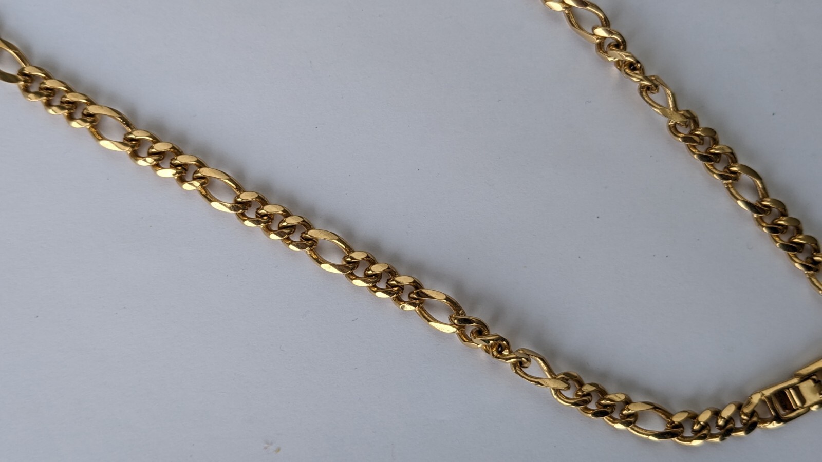 Gold tone chain necklace, 20.0 inches alternate decorative links metal chain