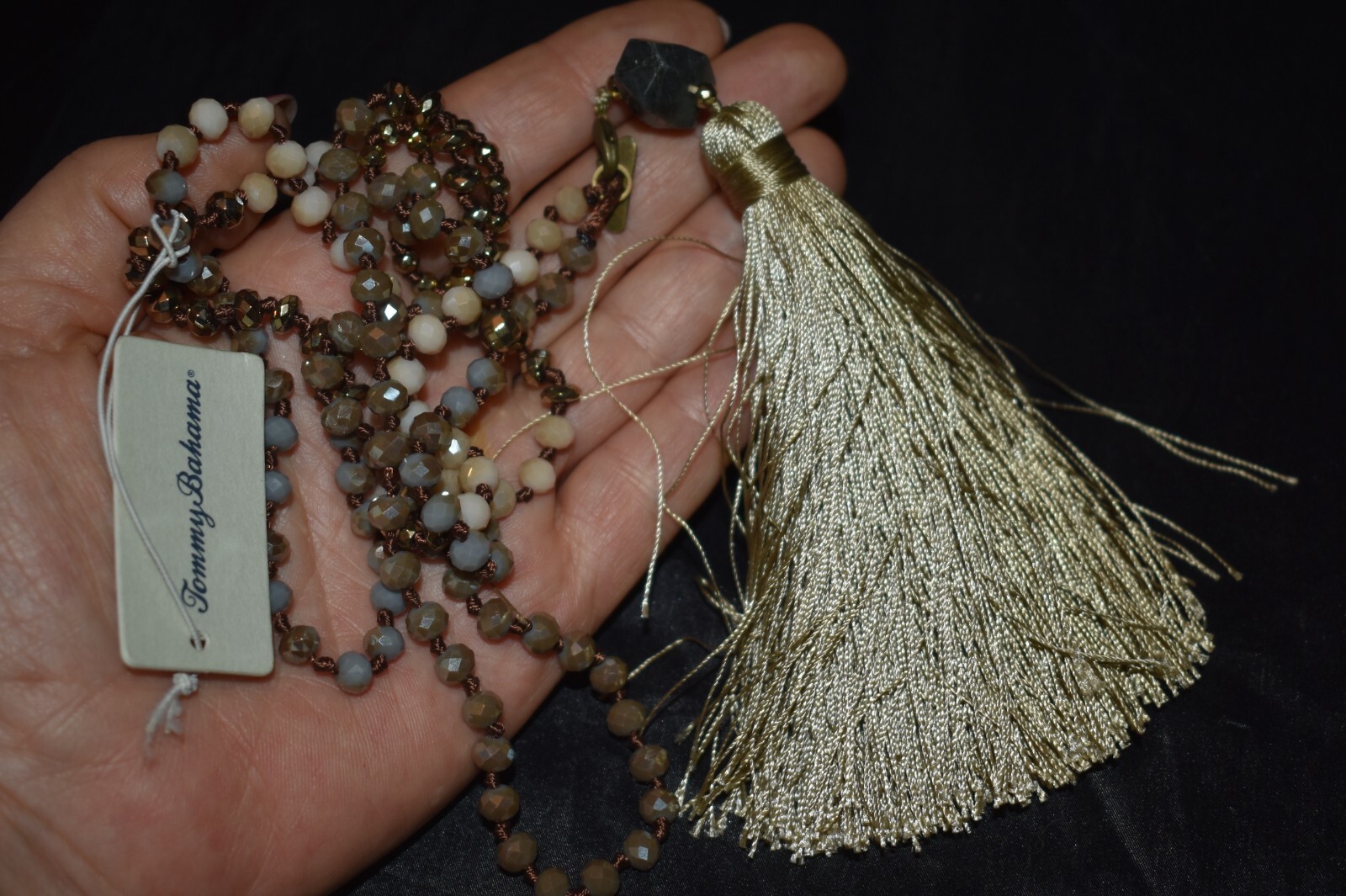 TOMMY BAHAMA AT-Desert Lily Tassel Necklace Natural Grey 24″