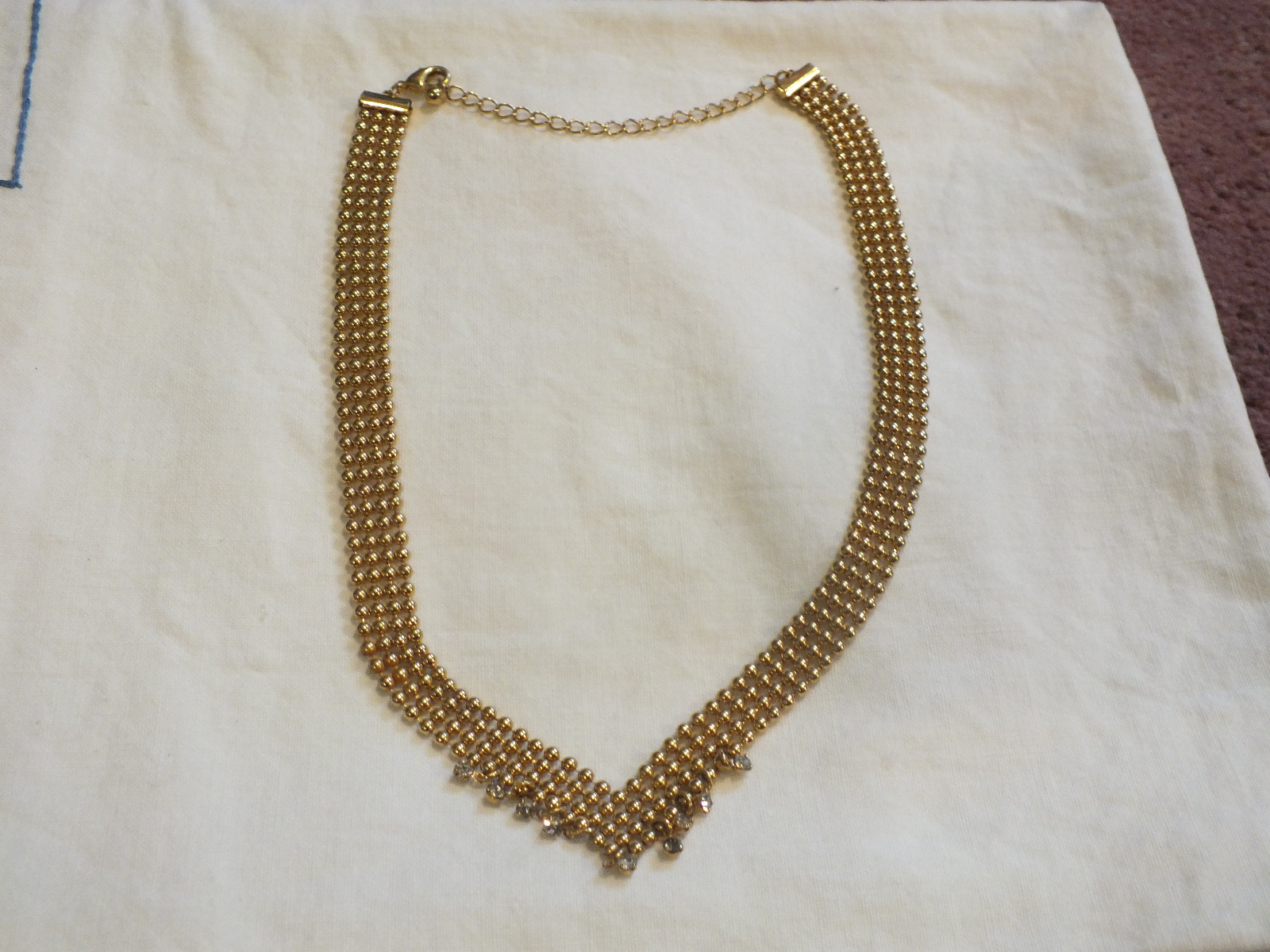Beautiful Necklace Choker Gold Tone Clear Rhinestones 15-17″ Long 1/2″ Wide NICE
