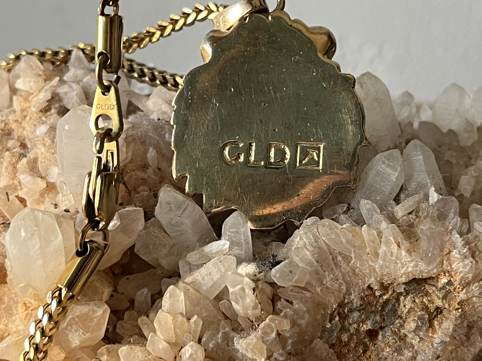 925 Plated GLD Lion Pendant And Chain