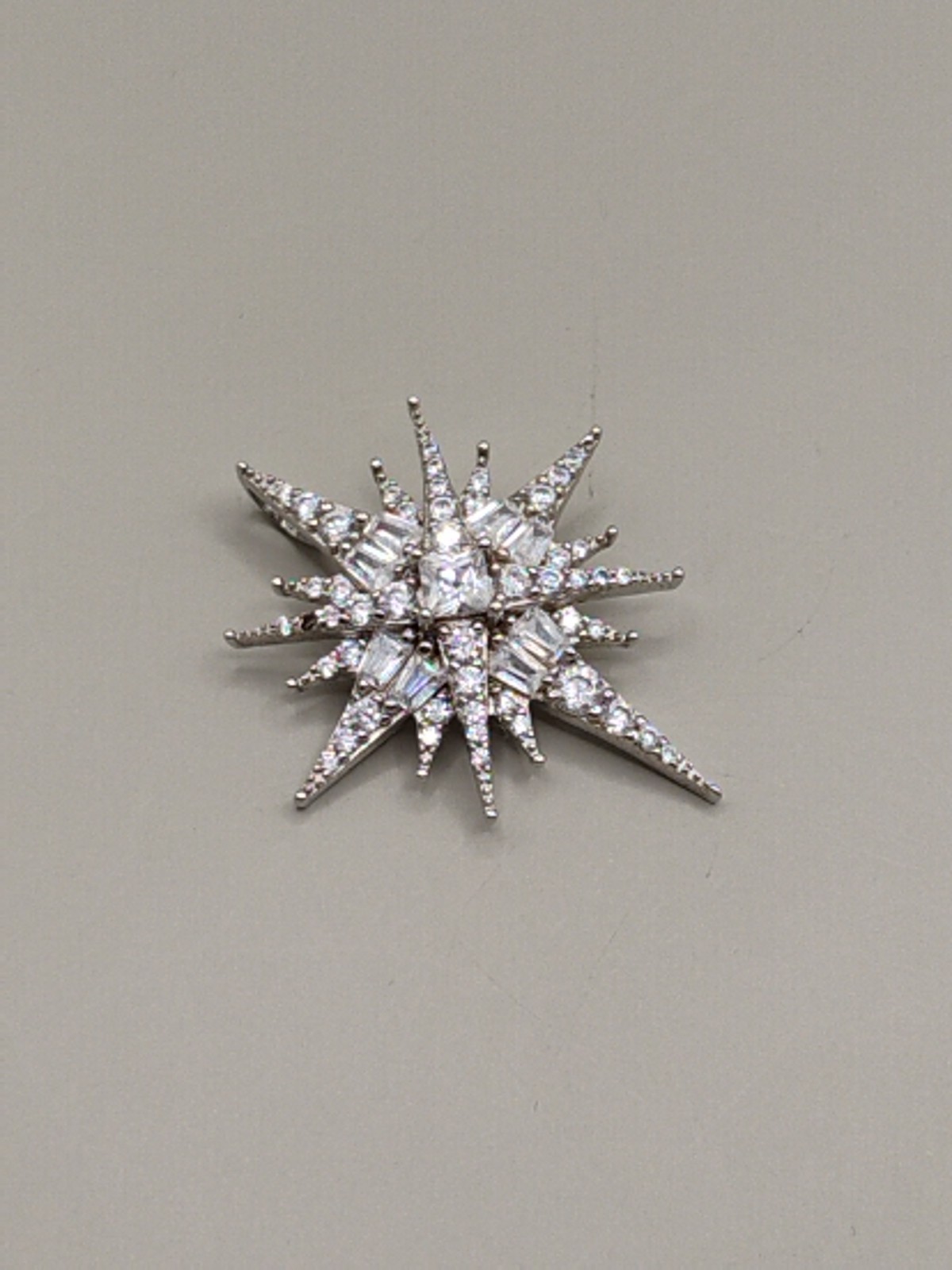 RL Sterling Silver CZ Round Stones Baguette Pendant Missing 1 Stone 2.2g Scrap