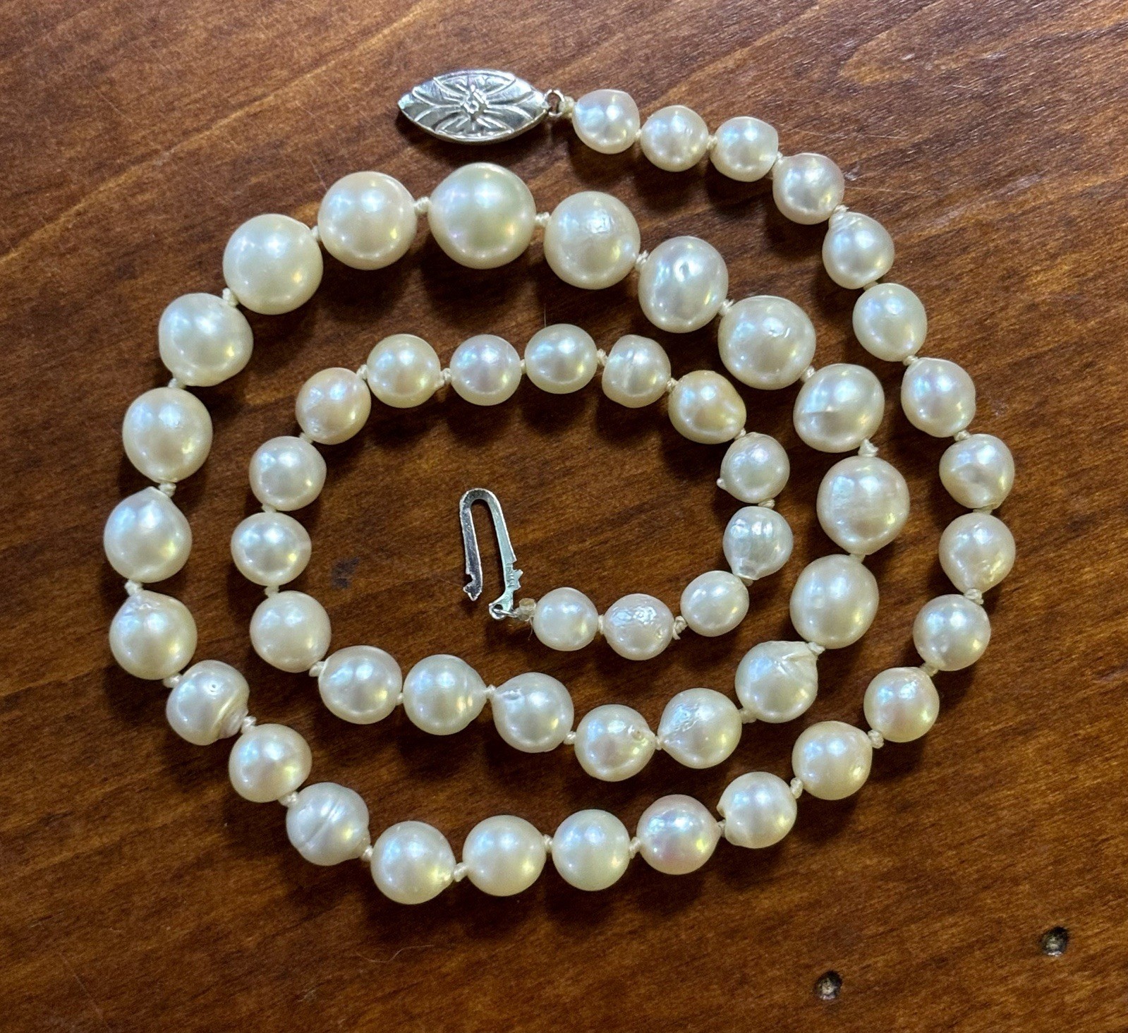 Vintage Genuine Pearl Necklace – 14K Gold Clasp Solid 585 Clasp Knotted Strand