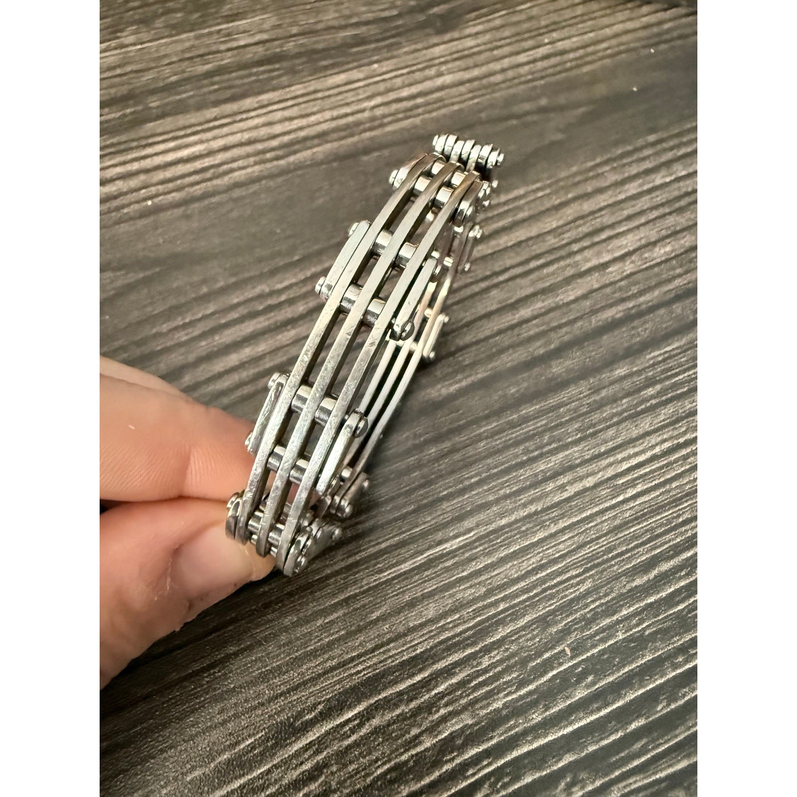 CHISEL Stainless Steel Polished Link Bracelet – 7.75″