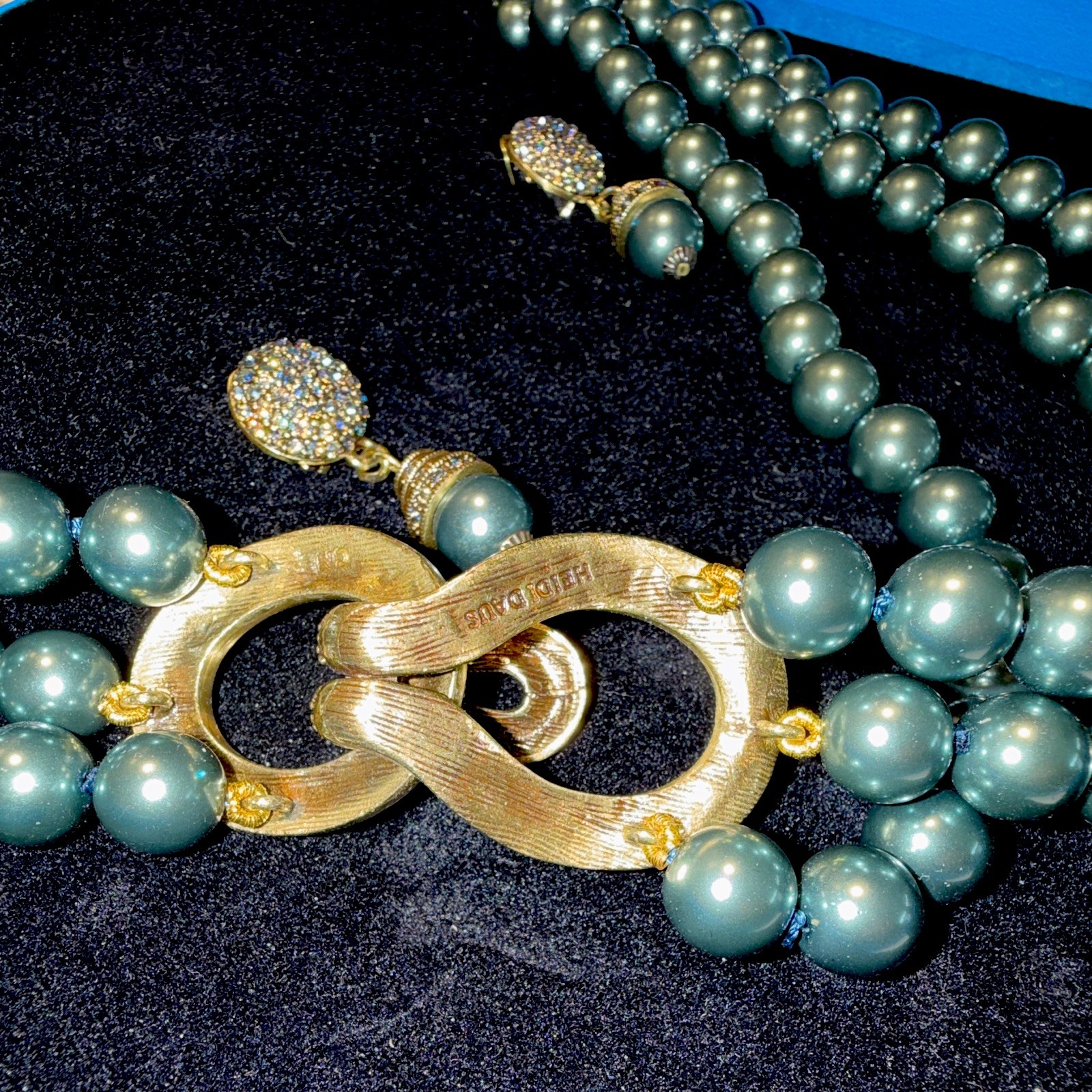 Heidi Daus Jewelry Set Necklace & Earrings Green Imitation Pearl Crystal
