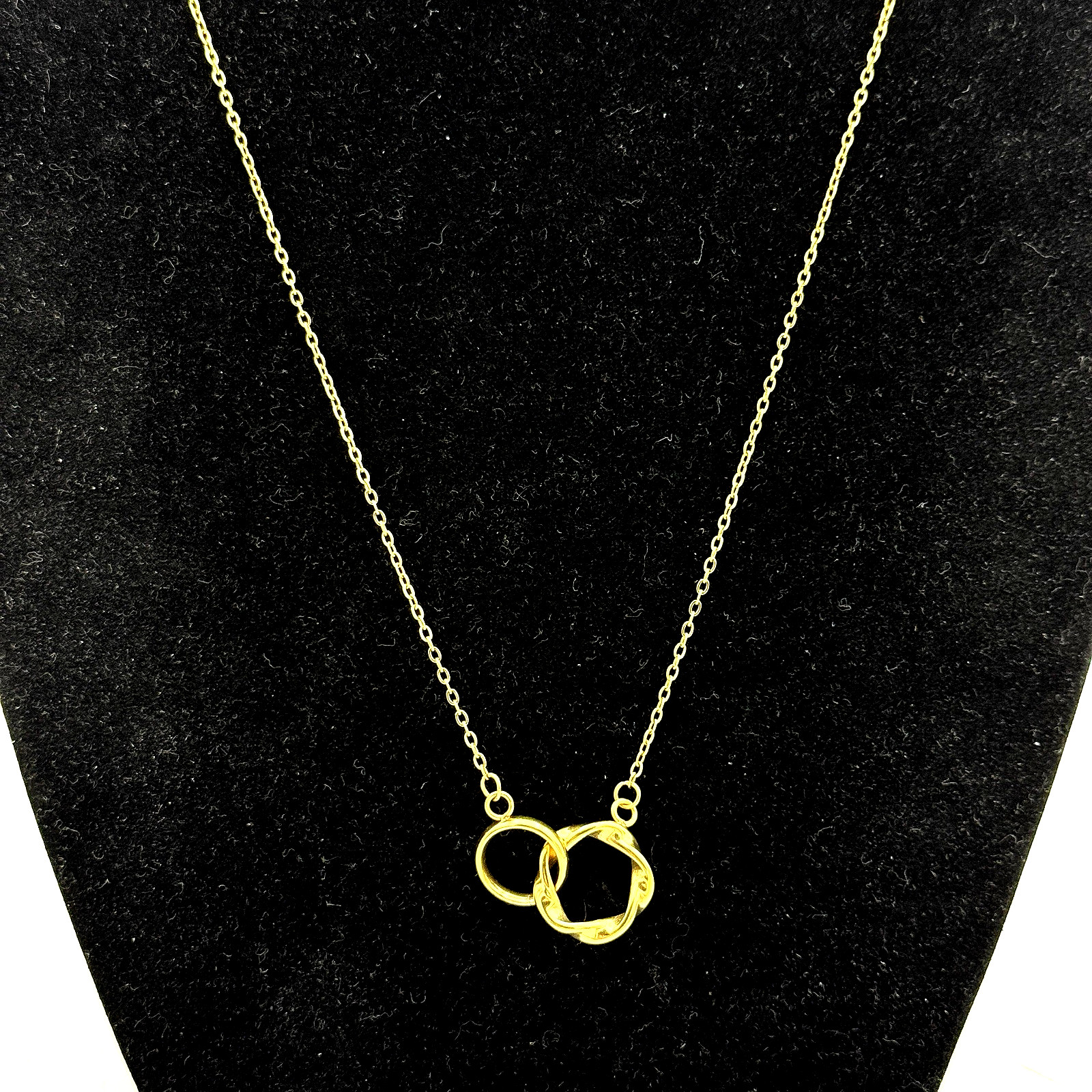 Nominal Interlocking Double Ring Necklace 16-22” Gold Tone Adjustable