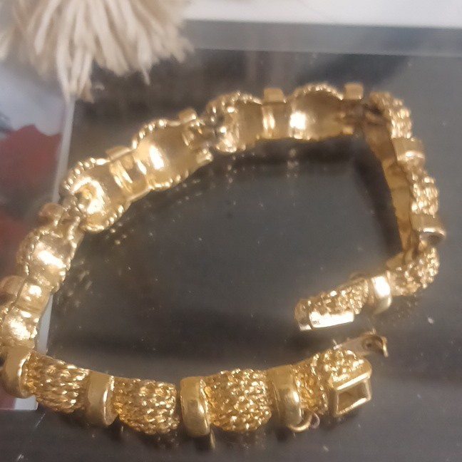 Monet Gold Tone Textured Link Chain Bracelet Box Clasp Signed