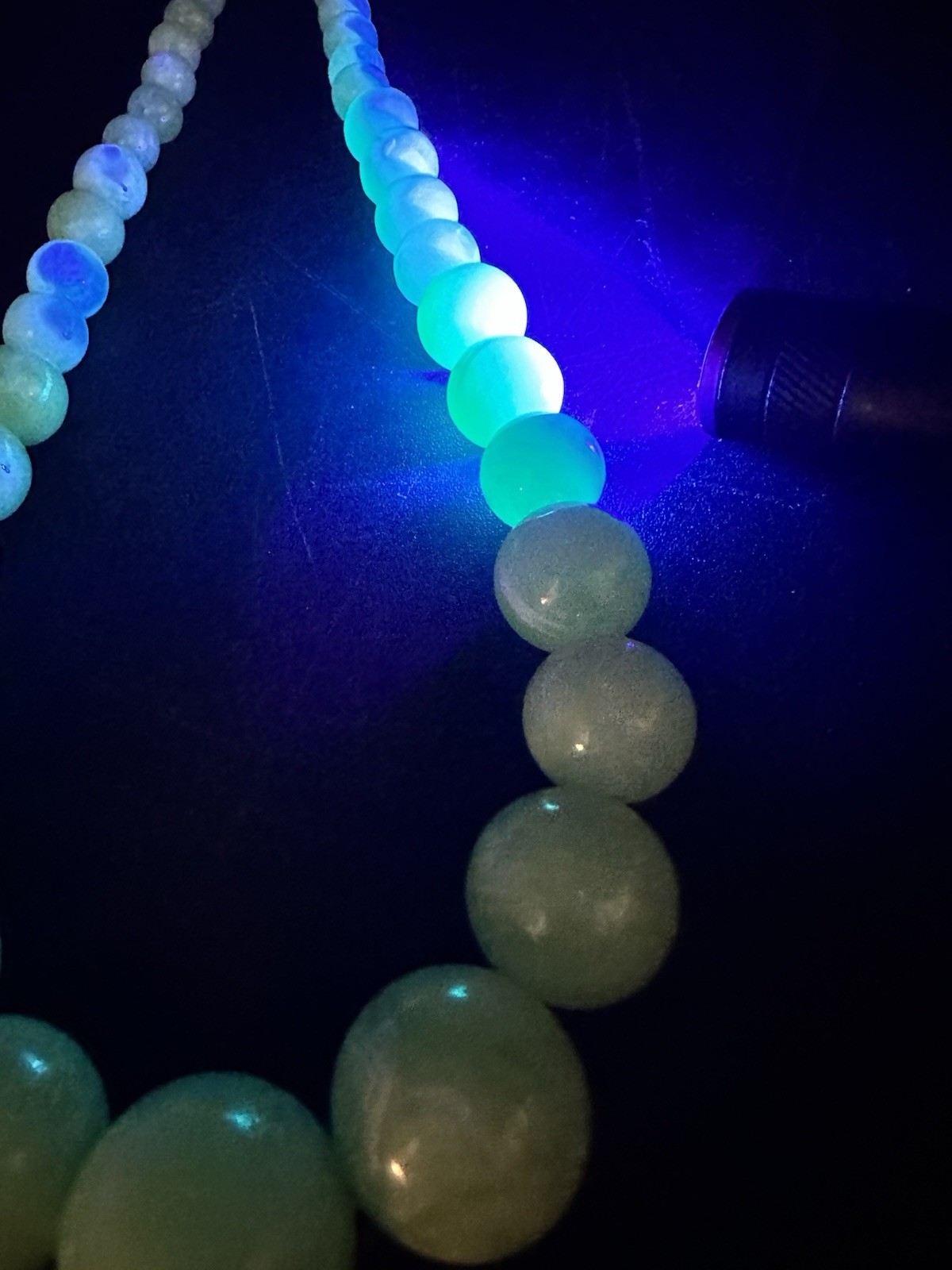 Vintage Costume Jewelry Beaded Necklace Green plastic Lime Glows 11.5in