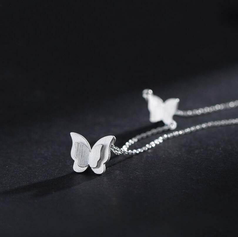 Women‘s Titanium Butterflies Silver White Gold Charm Chain Bangle Cuff Bracelet