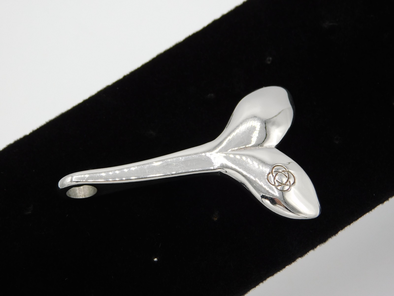 Mystic Knotwork Stainless Steel Whale Tail Pendant 2″ x 1.25″ (Pendant Only)