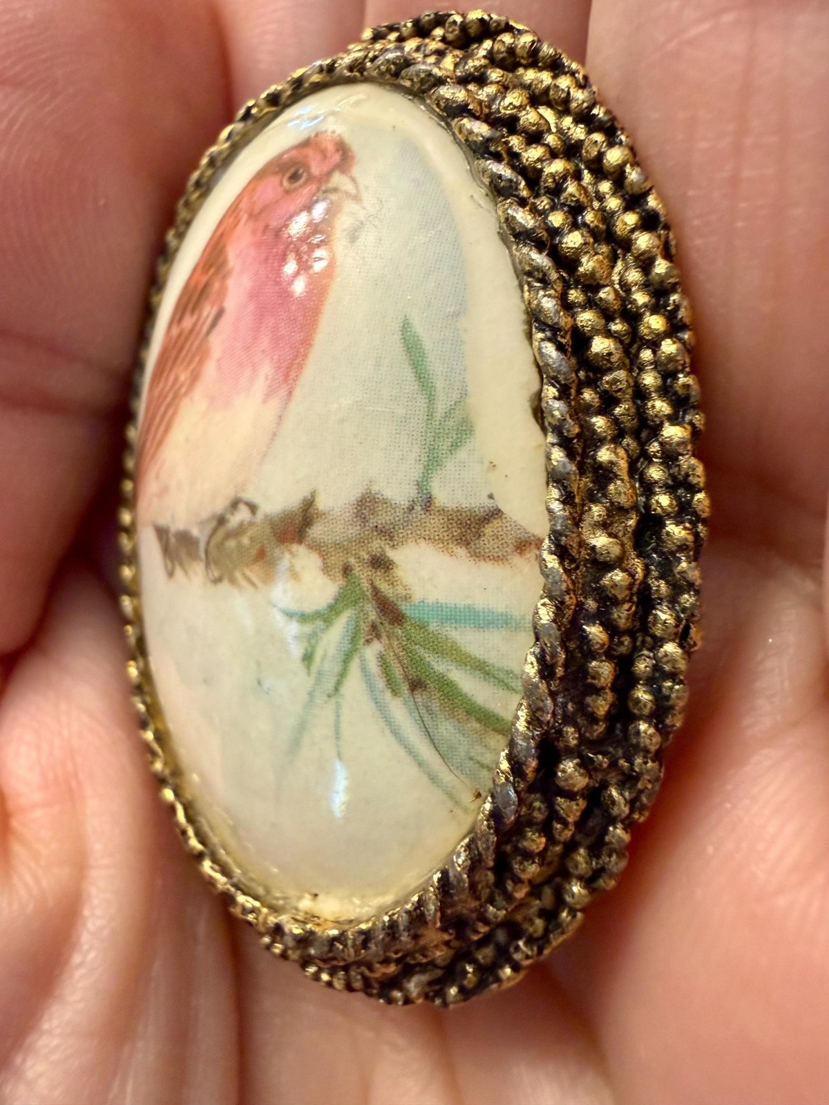 Vintage Victorian Revival Bird Brooch Pendant – 1960s Gold Tone Pink Songbird Tr