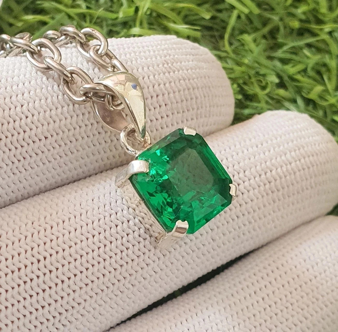 20.20 Ct Natural Emerald 925 Silver Square Pendant Gorgeous Gemstone with chain