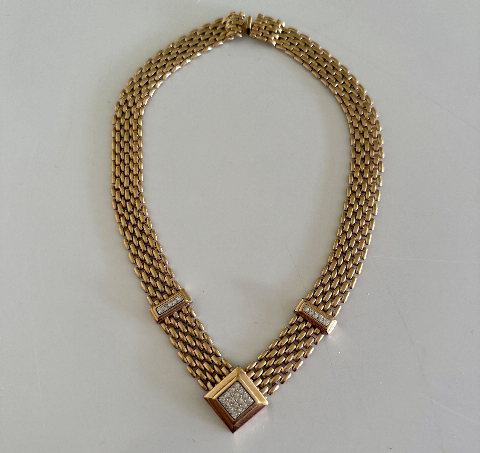 AVON Brick Chain Design V Shape Pave Rhinestone Push Lock Gold Tone Necklace 16”