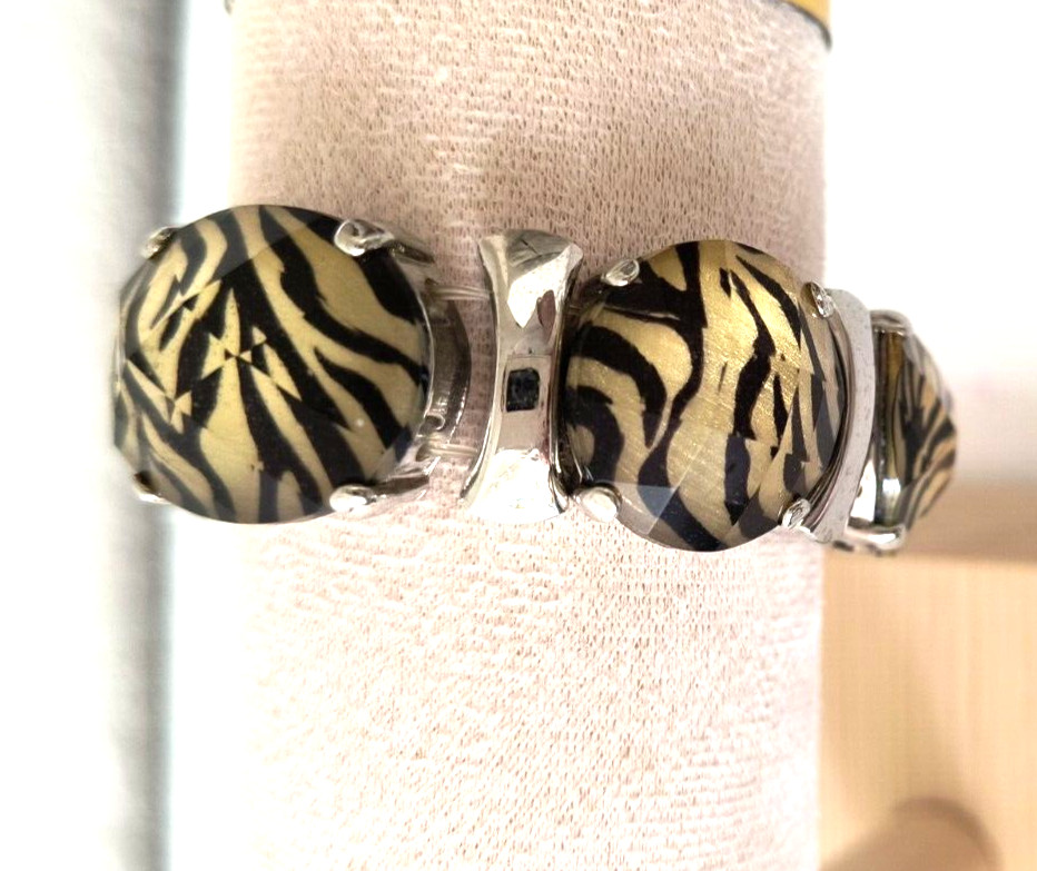 Women’s Stretch Bracelet Zebra Stripes Pull On Style Multicolor Silvertone