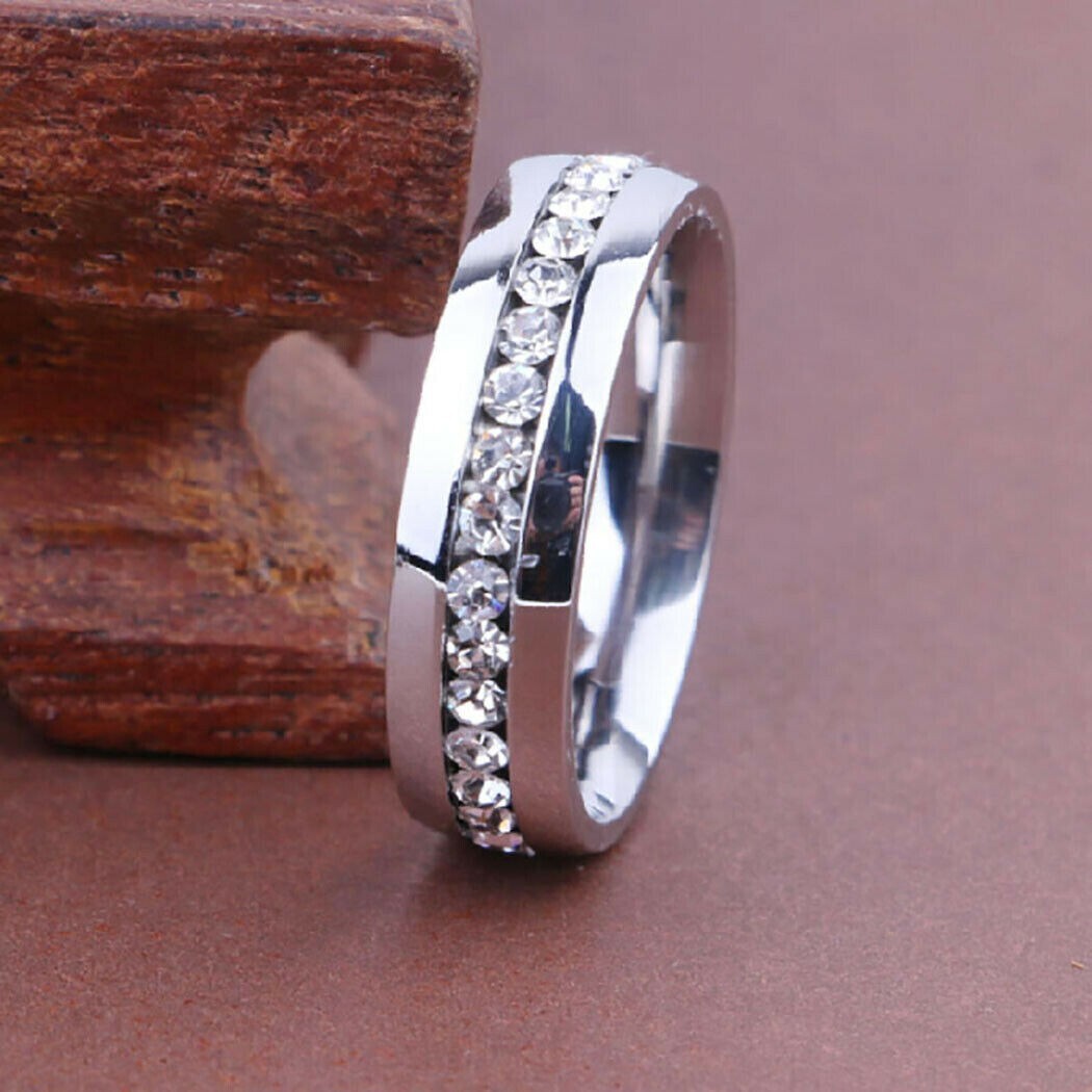 Stainless Steel Crystal Single Row Ring Fashion Round Stainless Steel Band