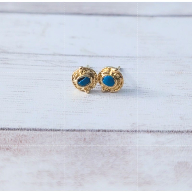 Vintage Stud Earrings 0.25″ Dainty Gold Tone Halo Blue Center – Fair Condition