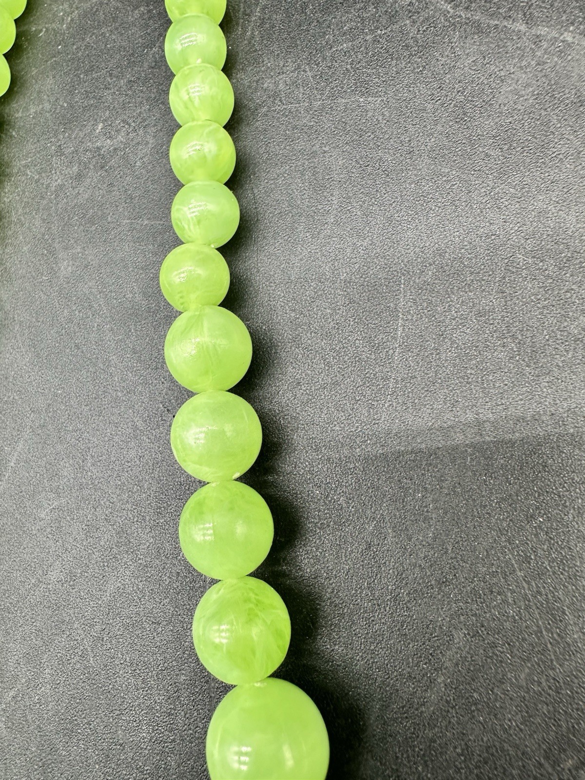 Vintage Costume Jewelry Beaded Necklace Green plastic Lime Glows 11.5in