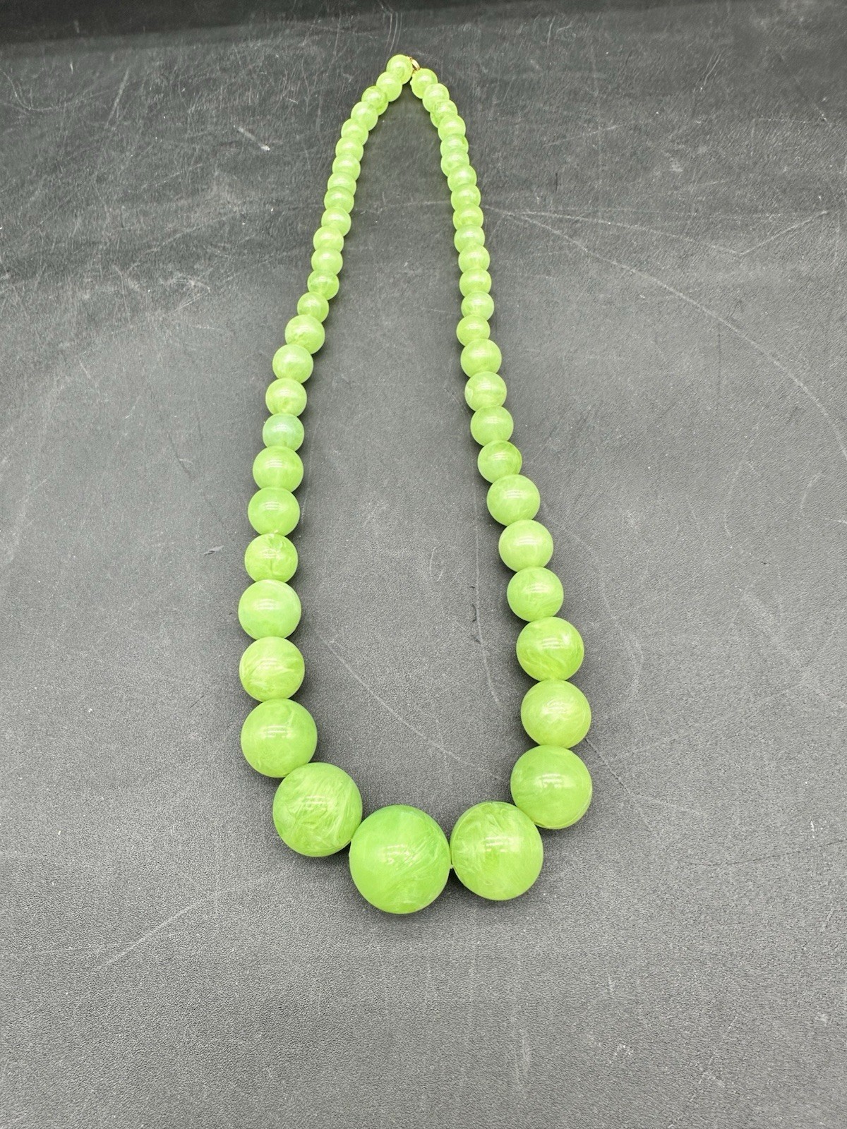Vintage Costume Jewelry Beaded Necklace Green plastic Lime Glows 11.5in