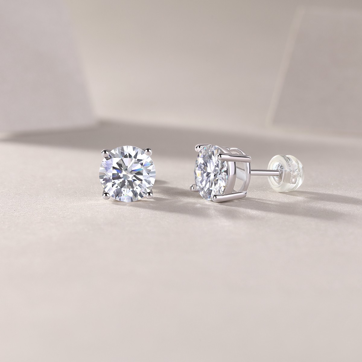925 Sterling Silver Moissanite Stud Earrings Classic Round Brilliant Cut Pair