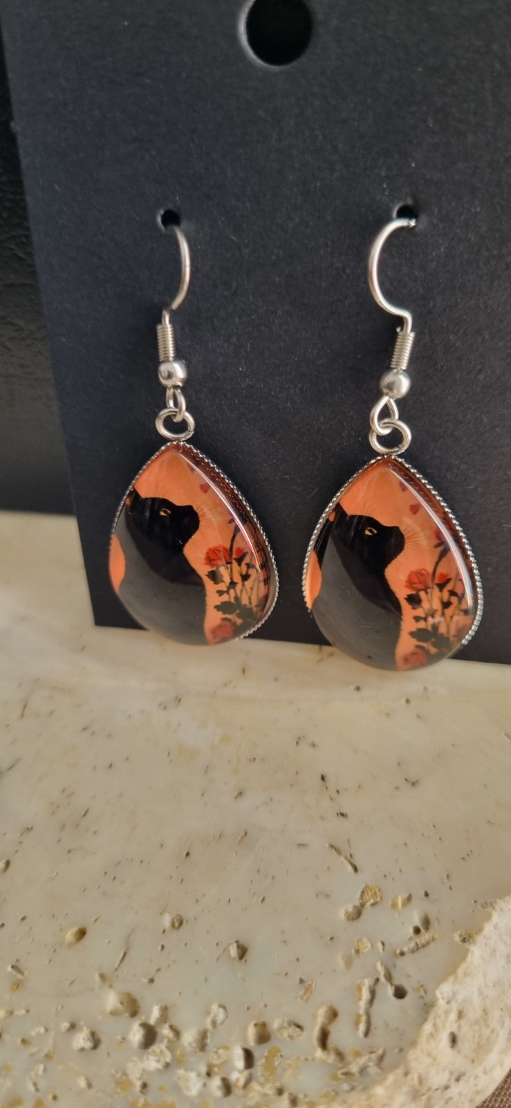 Black & Orange Resin Cat Teardrop Dangle Drop Hook Earrings Silver In Glass Bead