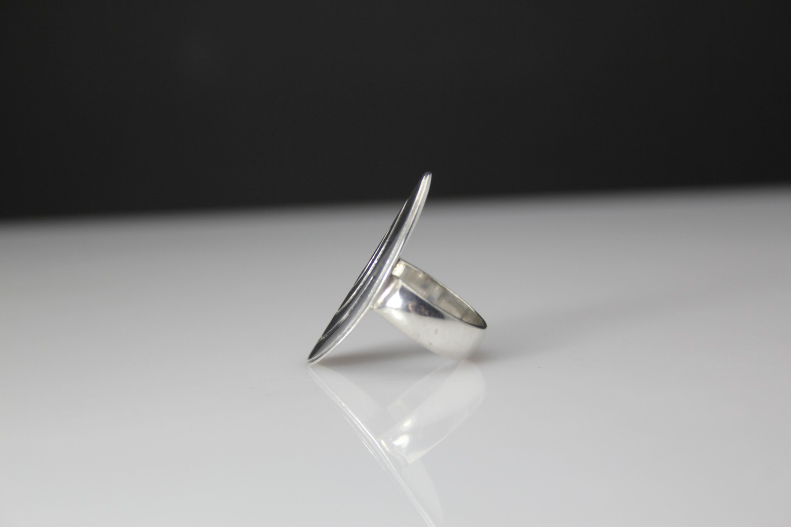925 Sterling Silver Oblong Spiral Design Mexico Size 6.75 Ring 7 Grams (RIN9701)