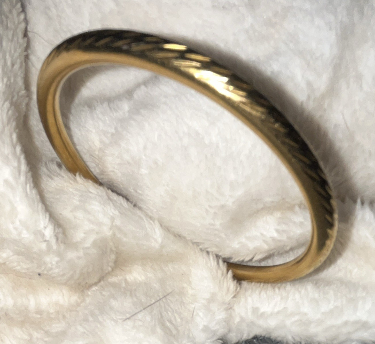 Gold Tone Round Bangle Bracelet, Metal Jewelry, No Stone, Classic Slip-On Style