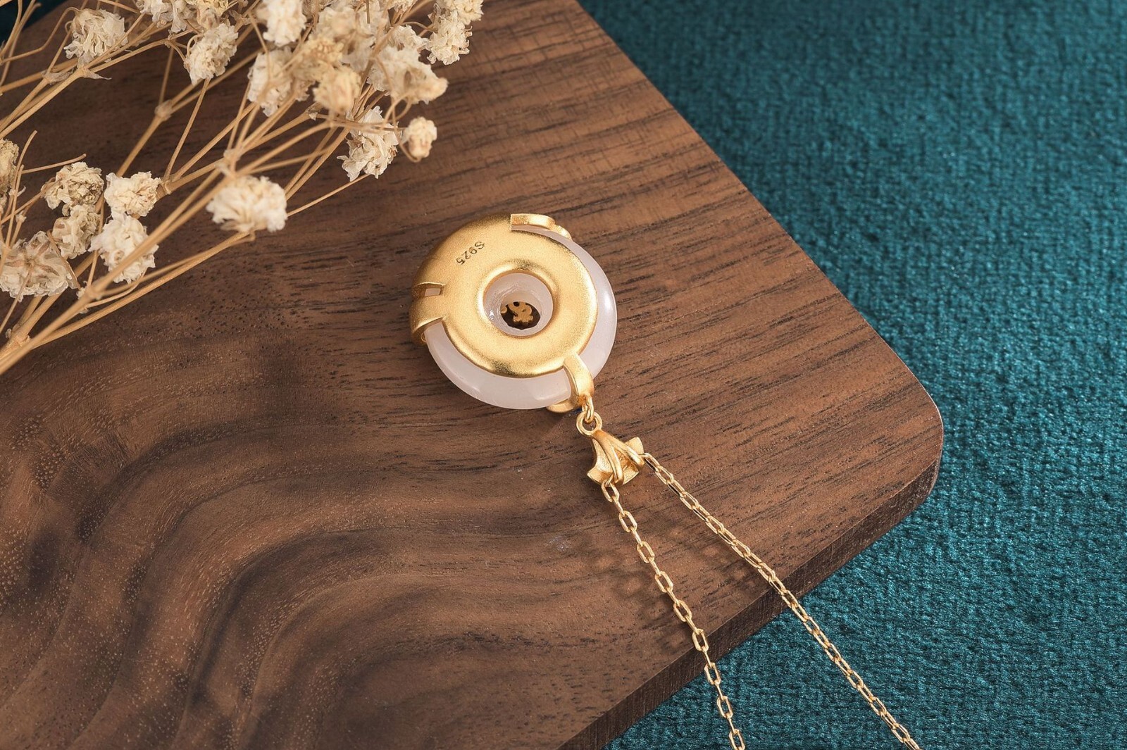Ivory Jade Pendant Necklace Charm 18K Gold Plated Flower Cloisonne Gemstone
