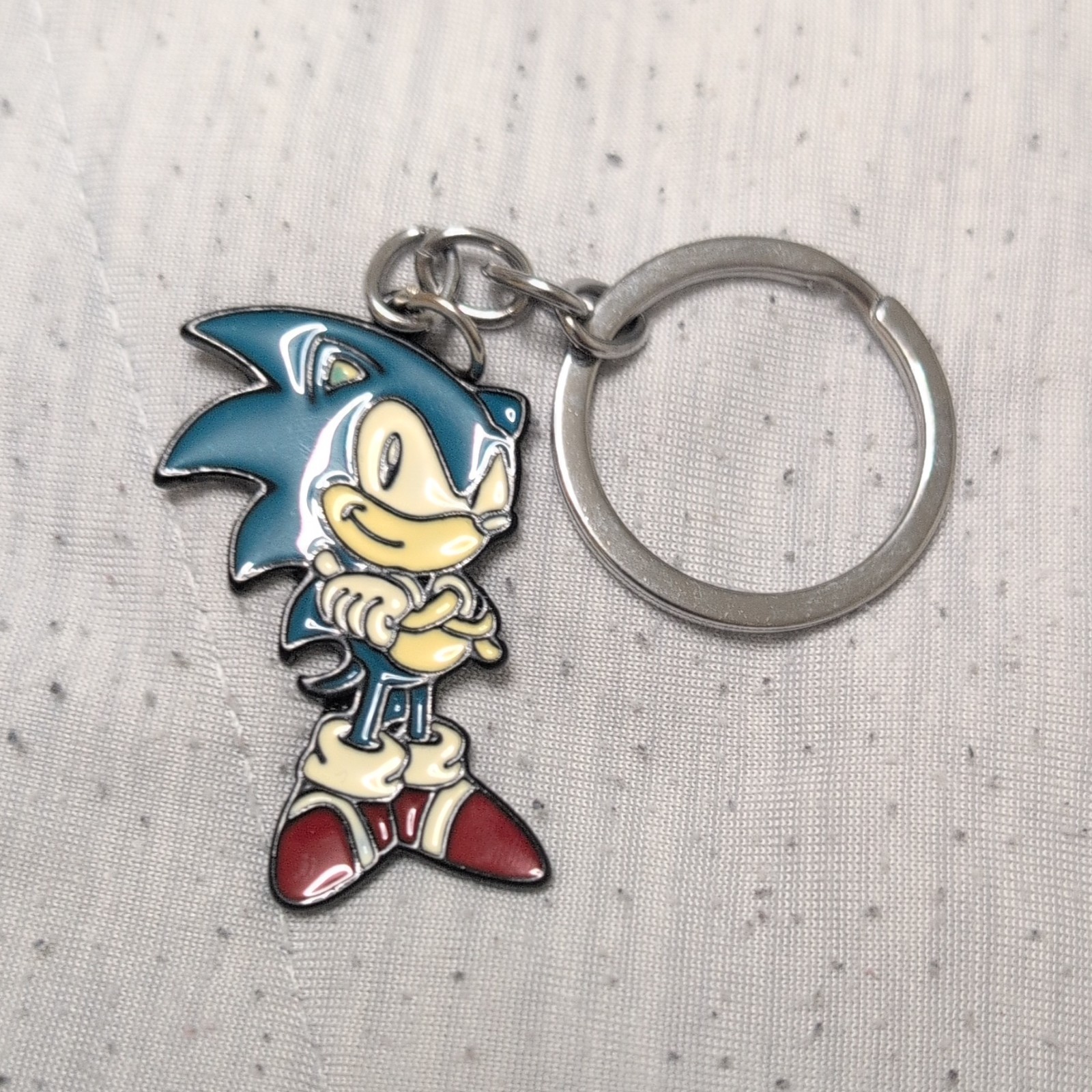 Sonic The Hedgehog Keychain Metal & Enamel Almost 2 Inches Tall 🔥