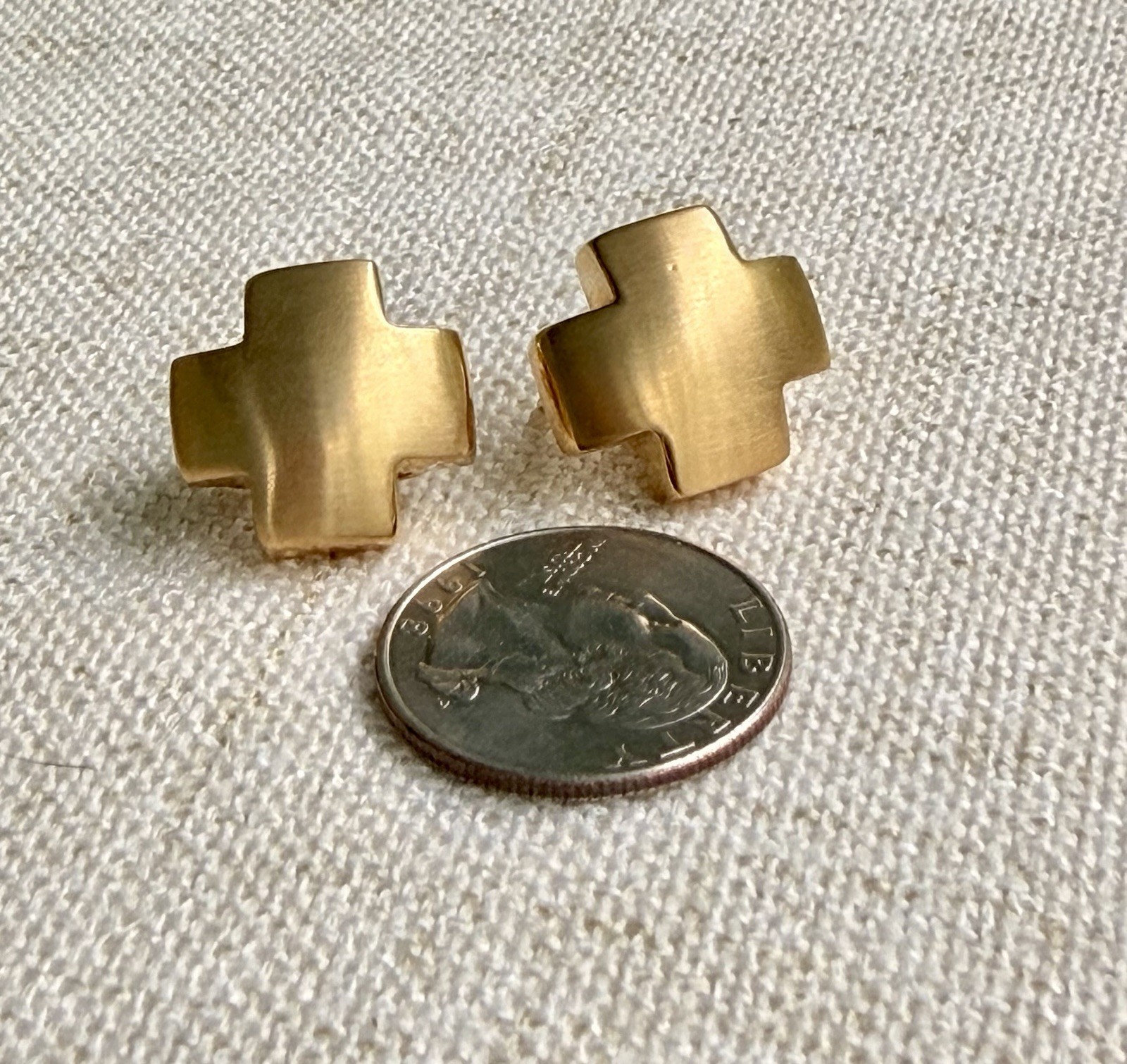 Lot of 4 Pairs Gold Tone Pierced Earrings Hoops Chunky Textured Studs Unsign