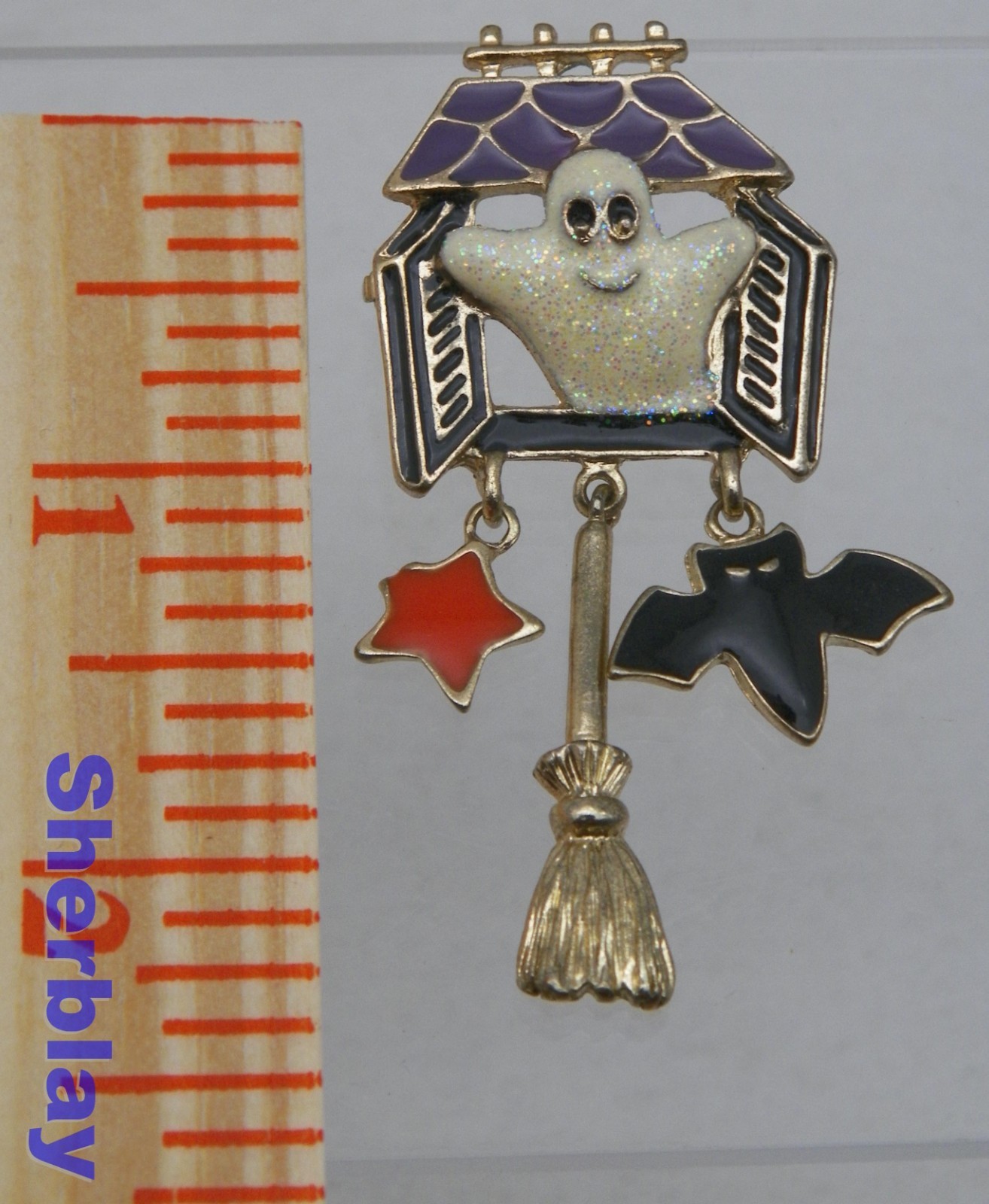 Vintage 1980-90s Gold Tone Enamel  Ghost Bat Broom Halloween Pin Brooch