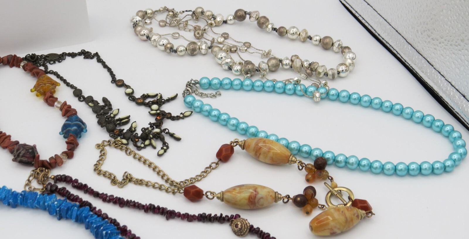 Costume Jewelry Lot 19 Short Necklaces 15″-20″ Resale #16