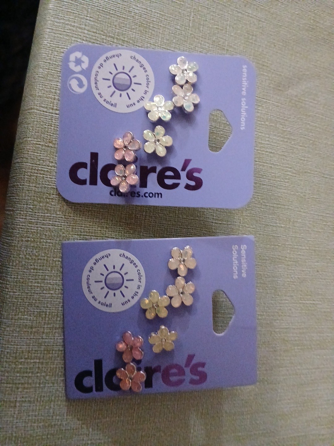 Lot Of (2) Sets Claire’s Flower Stud Earrings NWT MSRP/lot $26 Free Shipping!