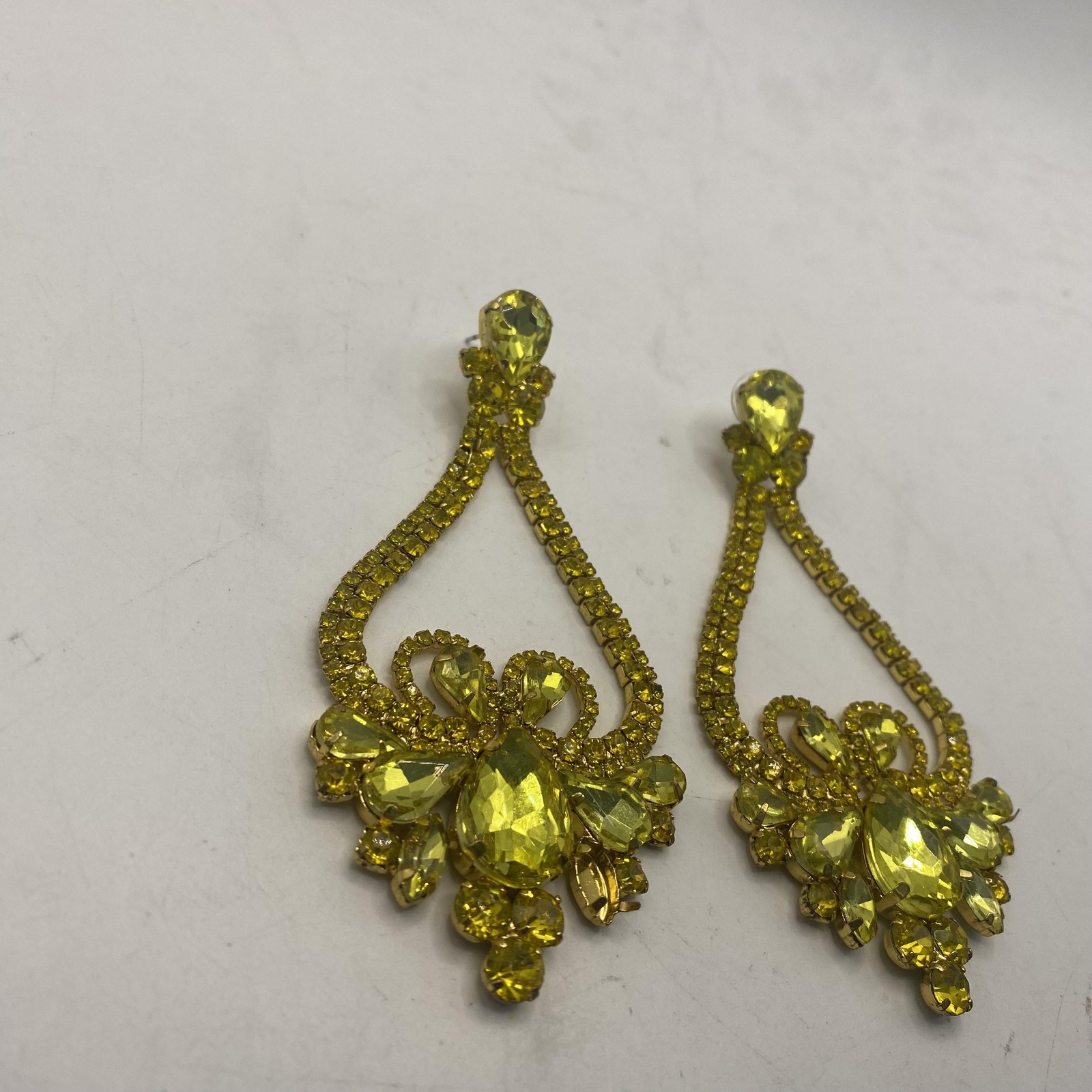 Gold Tone Yellow Rhinestone Chandelier Earrings Womens 3.5 In Prom Jewelry