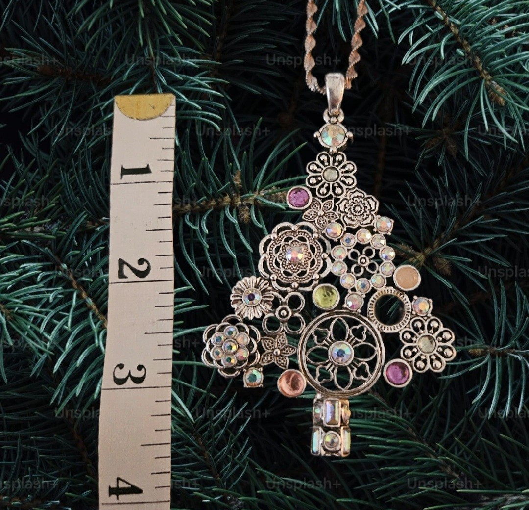 Premier Designs Modern Silver Floral Christmas Tree Pendant Necklace