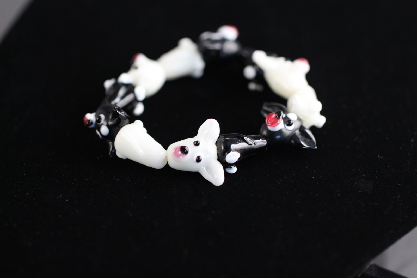 Dog Lampwork Bracelet 6 1/2″ inch Elastic Glass Animal Bead Black and White