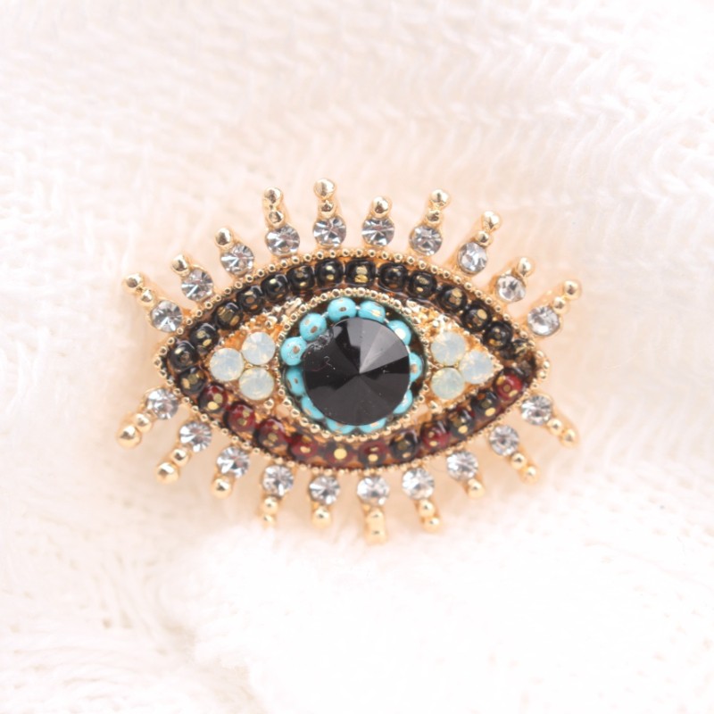 Mystical Evil Eye Brooch: Rhinestone Clothing Accessory Pin, Retro Gift
