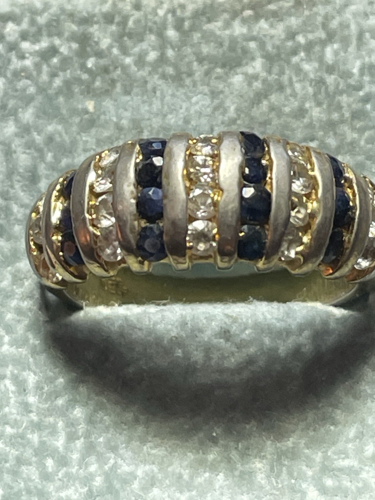 SETA SIGNED GOLD TONE RING ALTERNATING BANDS BLACK AND CLEAR STONES SIZE 8.75